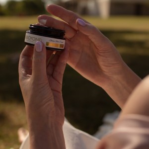 Sheen-Skin-Cream-Gallery2